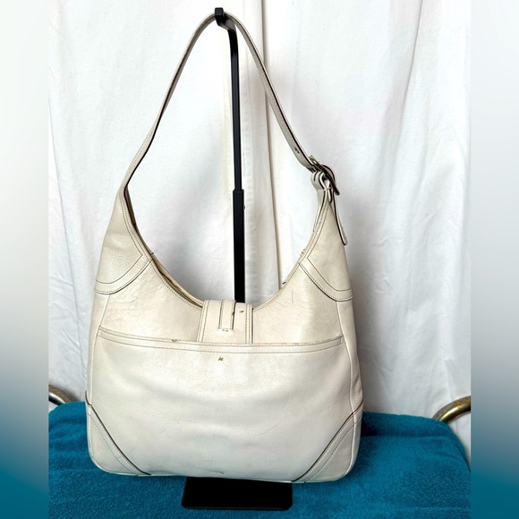Coach 2005 Leather Hamptons Hobo Shoulder Bag in Bone, VGUC For Age Minor Flaws - Picture 3 of 11